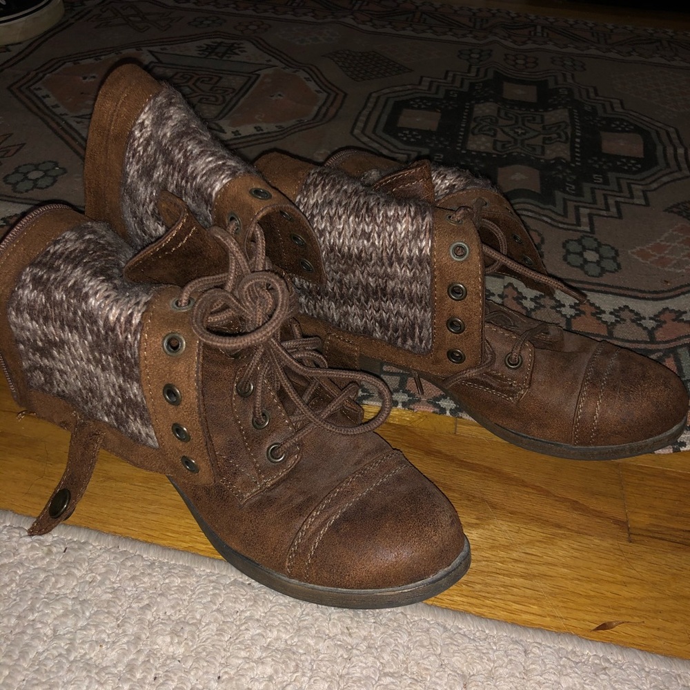 brown boots